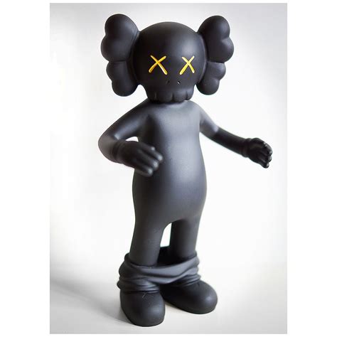 lifesize bearbrick.